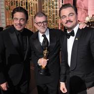 Temné drama Jedna bitva za druhou v noci na pondělí dostalo Oscara pro nejlepší film. Na fotografii jsou herec Benicio Del Toro, režisér Paul Thomas Anderson a představitel hlavní role Leonardo DiCaprio.