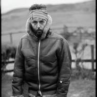 Sám nebo se skupinou Wings od té doby Paul McCartney vydal přes 20 alb a prodal přes 100 milionů desek.