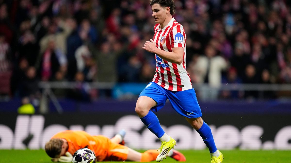 Osamění fotbalového brankáře. Ustojí Kinský kiksy, které rozdělily svět?