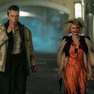 Na fotografii z filmu Nevěsta!, který tento čtvrtek začnou promítat kina, jsou Christian Bale jako Frank a Jessie Buckley coby Ida.