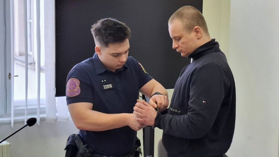 Muž na Barrandově zbil Ukrajinku. Půjde na 20 měsíců do vězení