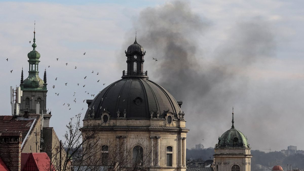 Rusko při denním útoku vyslalo na Ukrajinu přes 400 dronů, uvedl Kyjev
