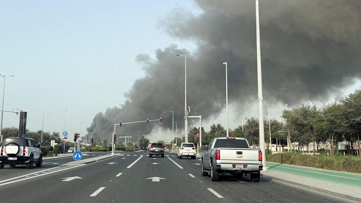 Íránský útok na Abú Zábí si vyžádal pět zraněných, v Ománu jednoho