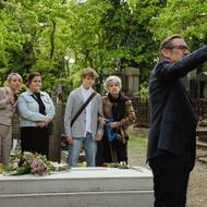 Petra Hřebíčková v roli Lucie, Tereza Volánková jako Vendy, Antonín Jan Abrhám coby Vilém, Božidara Turzonovová v roli babičky a David Matásek jako Koller.