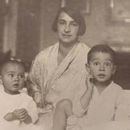 Marie Čerychová se synem Jiřím (vlevo) a jeho bratrem Ladislavem v roce 1929.