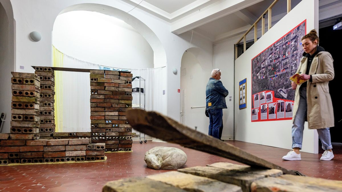 Výstava v Ústí nad Labem se zabývá krizí bydlení. Nabízí i řešení