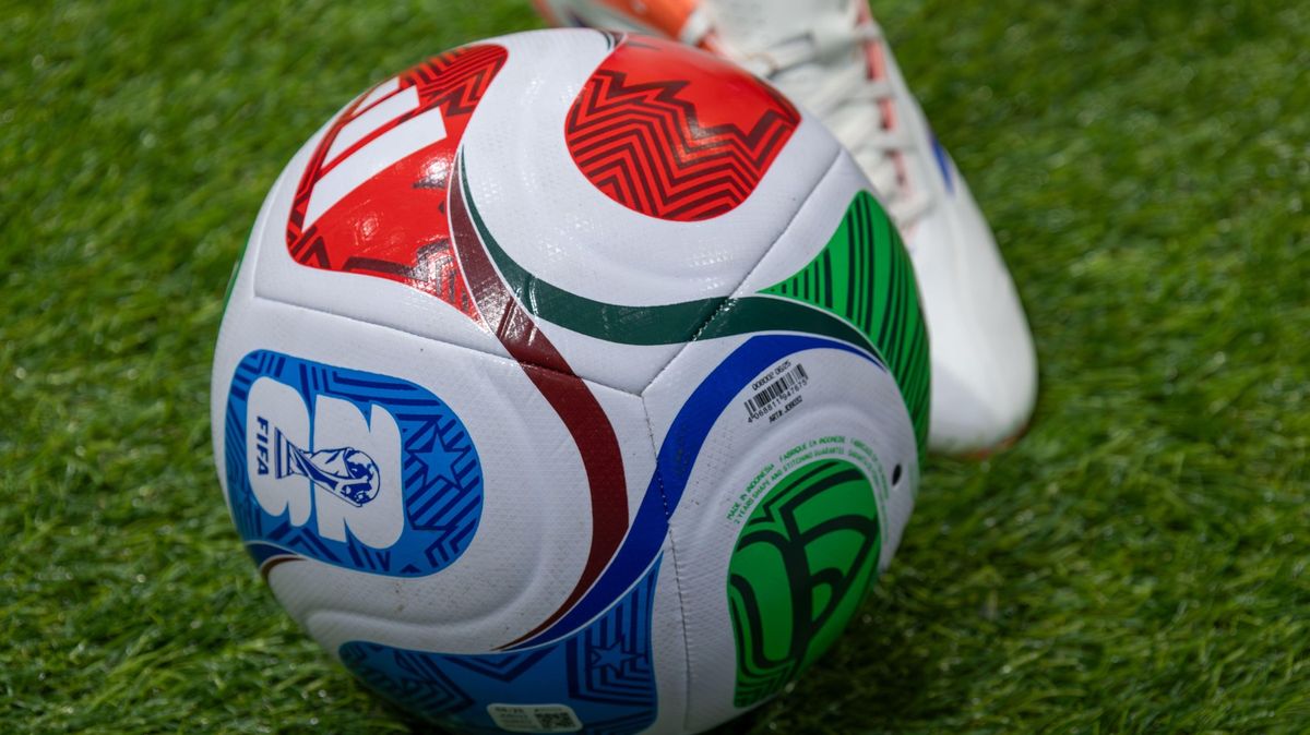 MS ve fotbale 2026: Kdy hrají Češi, kompletní program zápasů a základní skupiny