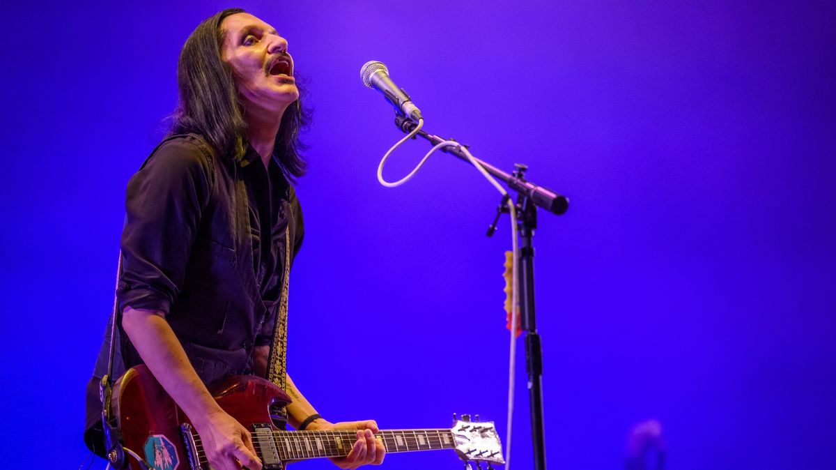 Do Prahy se vrátí rockeři Placebo. Připomenou starou desku v novém