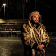 Na Altitově kluzišti se hokejový turnaj, kam se sjíždí týmy z celého severního Pákistánu, koná již osm sezón. 

(Sadiq Saleem, zakládající člen sportovního klubu SCARF, hovoří s agenturou Reuters po zahájení 8. ročníku v Altitu v údolí Hunza, 12. ledna.)