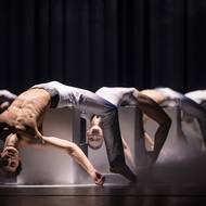 Marco Piraino a členové baletního souboru v choreografii 4 Seasons.