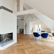 Při rekonstrukci v roce 2019 vila získala moderní technologie i osobní výtah.