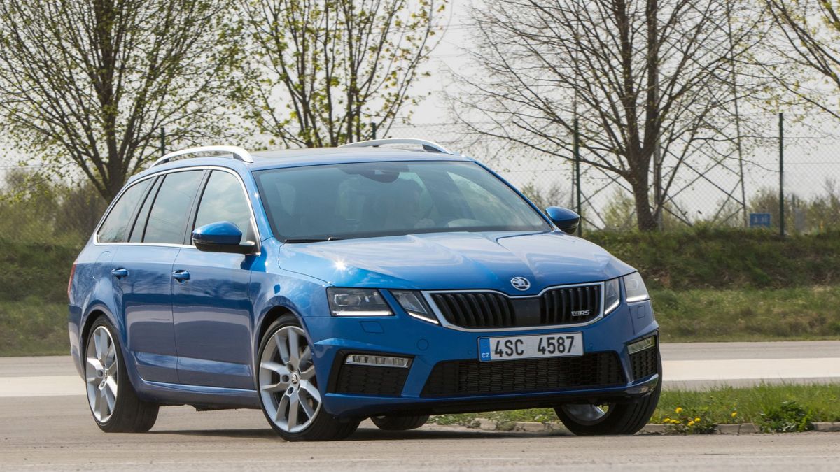 Klidně více najeto, ale hlavně novější. Češi kupují jiné ojetiny