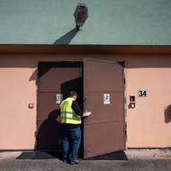 Stát se snaží nachystat na nejrůznější krizové situace, jako jsou povodně, blackout, sucho nebo válka. 