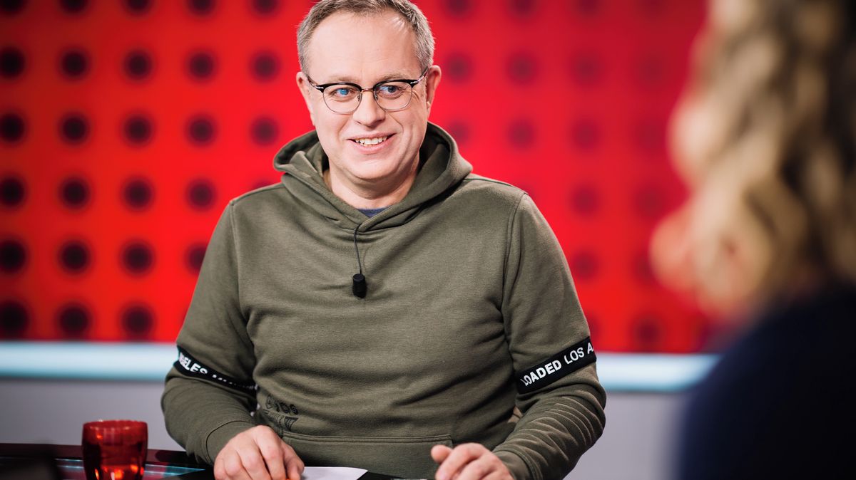 Jak ovlivní Moravcův odchod protesty? Může oslabit ochotu lidí bojovat za ČT