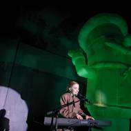 Multimediální projekt pro tanečníky Paulinu Šmatlákovou a Michala Heribana, což je držitel Ceny Thálie, má premiéru toto úterý 31. března a znovu ve středu 1. dubna v areálu Jatek 78 v Pražské tržnici.