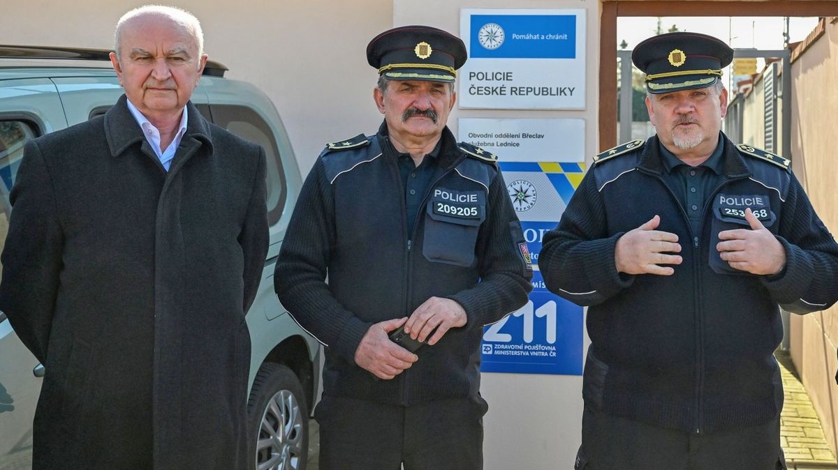 Ve ztrátové pojišťovně bral obří mzdu. Teď zvažuje, že si řekne o post šéfa