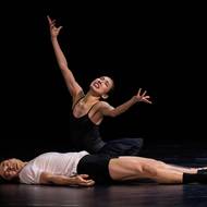 Na snímku z Balletu 102 jsou Rei Masatomi a Shino Sakurado.