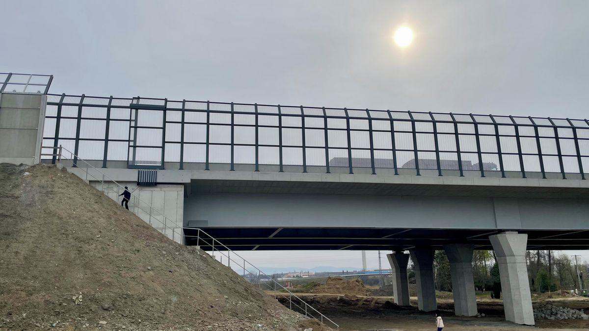 Místní budí hluk z D1. Limity jsou v normě, naměřili silničáři