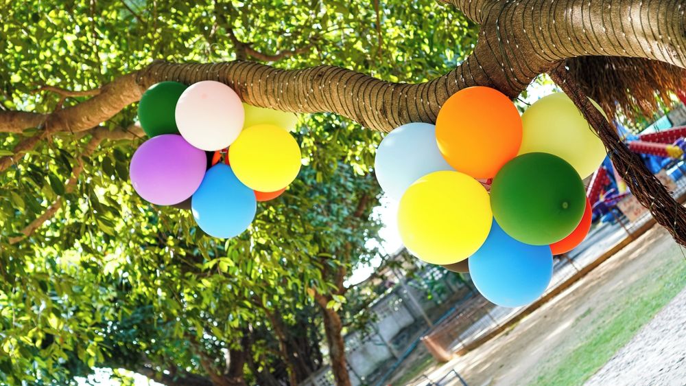 Problém nejen pro balónky. Krize v Perském zálivu škrtí světové dodávky helia