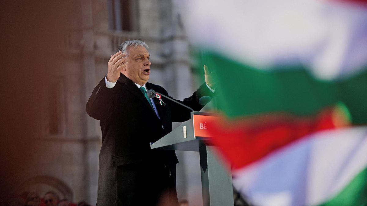 Orbán na mítinku obvinil Ukrajinu, že se snaží ovlivnit volby v Maďarsku