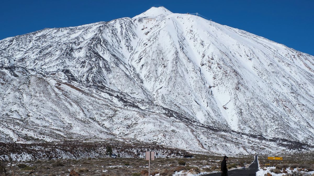 Španělský ostrov Tenerife vyhlásil stav nouze kvůli sněhu a silnému větru