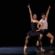 Na snímku z Balletu 102 jsou Shino Sakurado a Rei Masatomi.