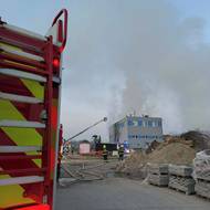 Skladovací hala v průmyslové zóně v Pardubicích. 