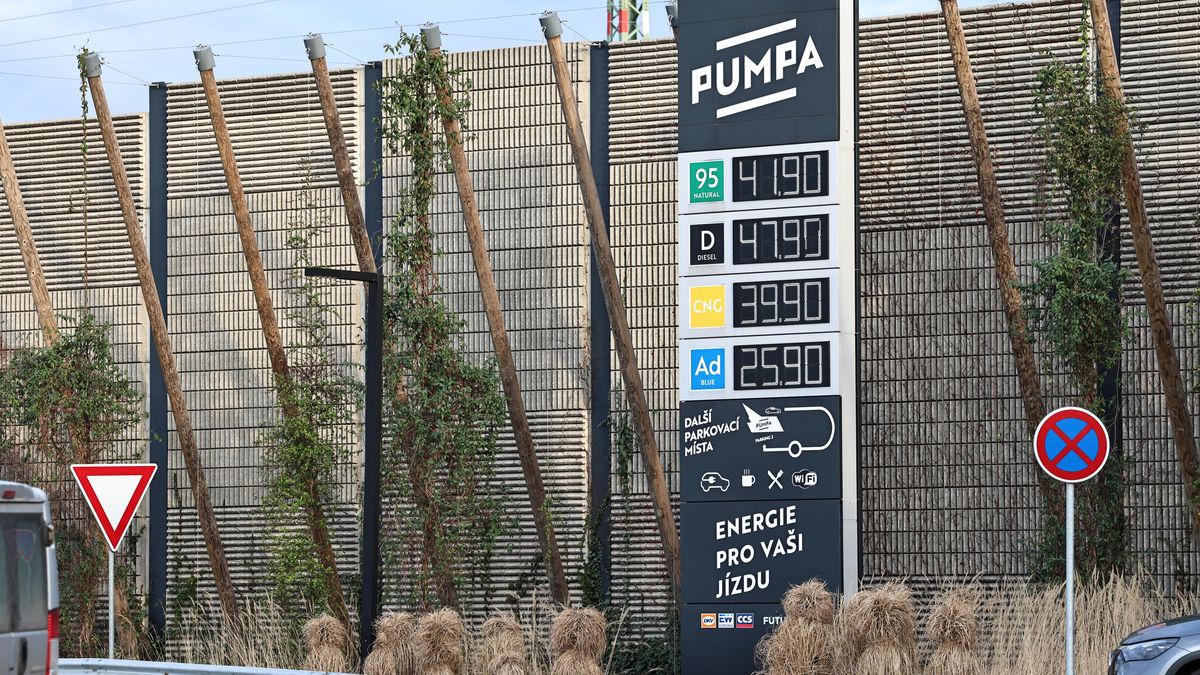 Snižte ceny, tlačí Babiš na čerpací stanice a mluví o kartelu