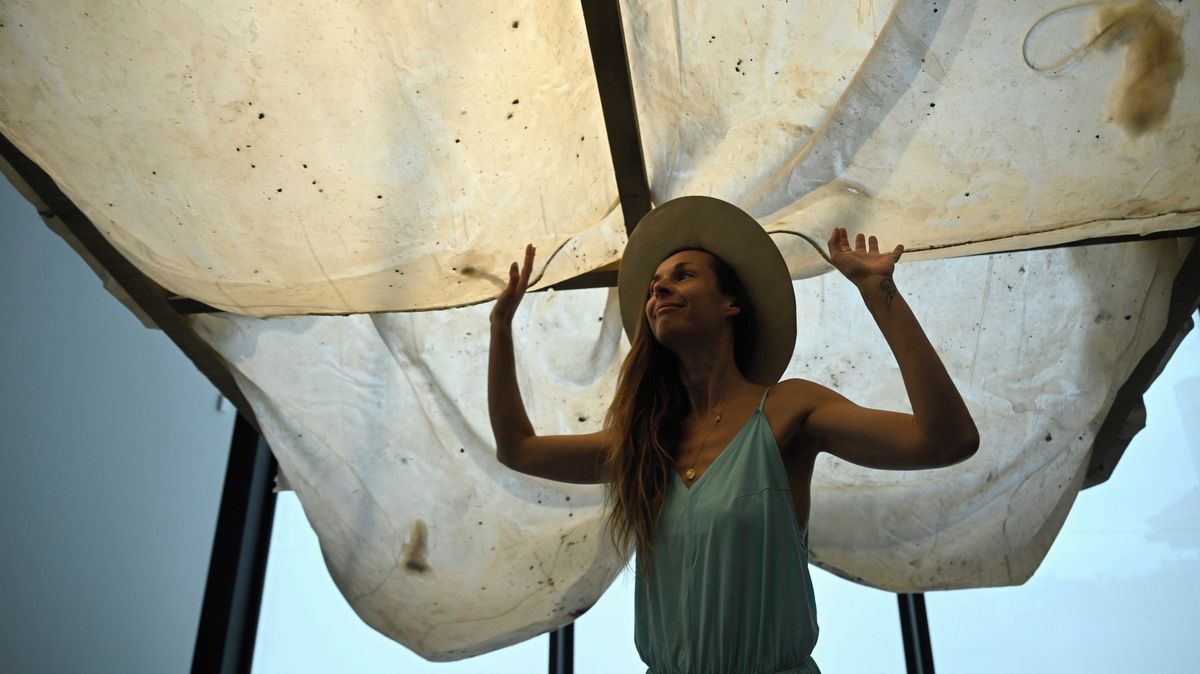 Bublání vnitřností a zvuky fermentace. Dvě umělkyně vystavují v Kunsthalle