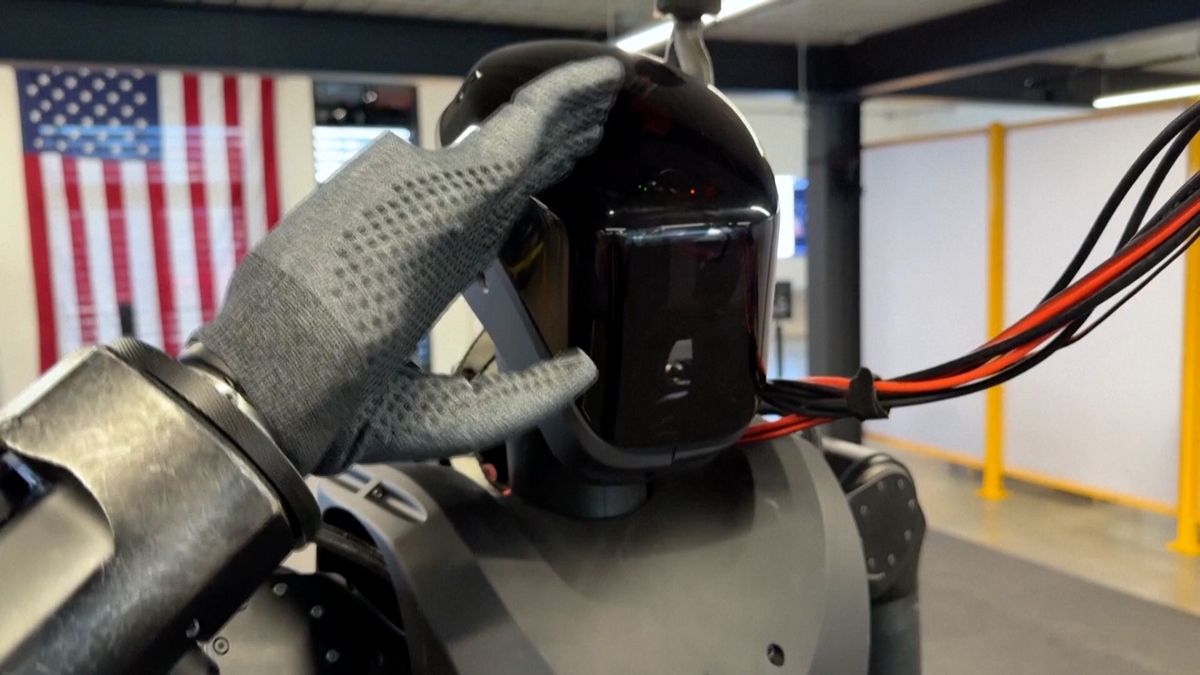 Válka robotů. Americký startup vyvíjí humanoidy pro Pentagon