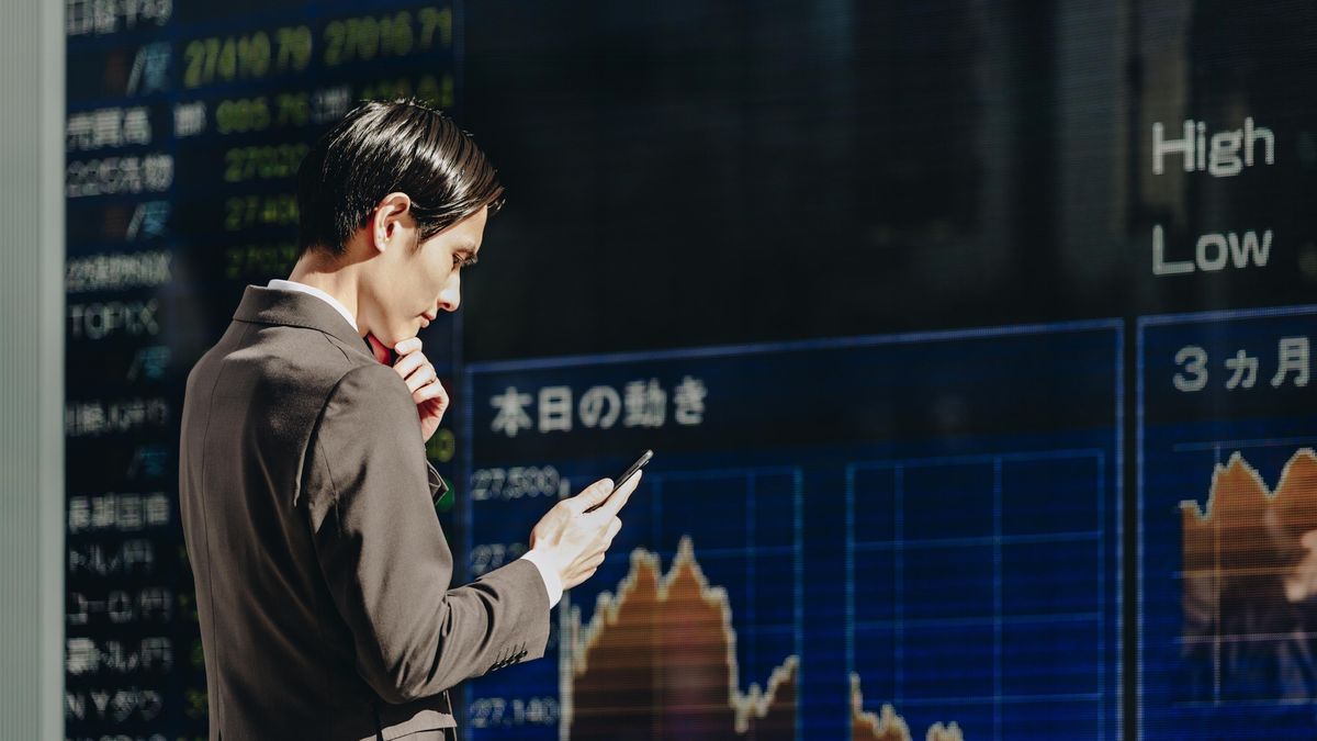 Ropa a válka srazily asijské akcie: Korejská burza přišla o půl bilionu dolarů