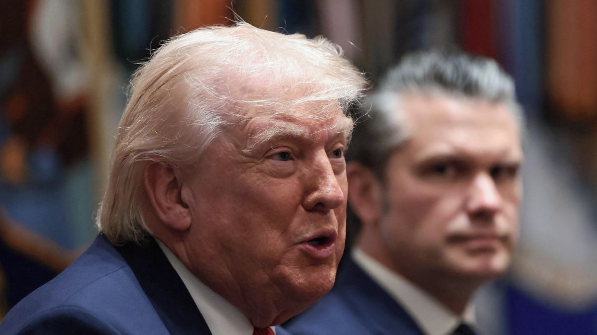 Trump řekl Financial Times, že USA by se mohly zmocnit íránského ostrova Charg