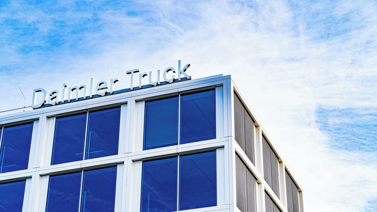 Daimler bude v Chebu vyrábět tahače