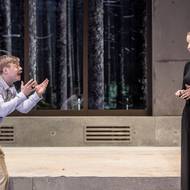 Filip Kaňkovský jako Jørgen a Pavla Beretová v roli Hedy.