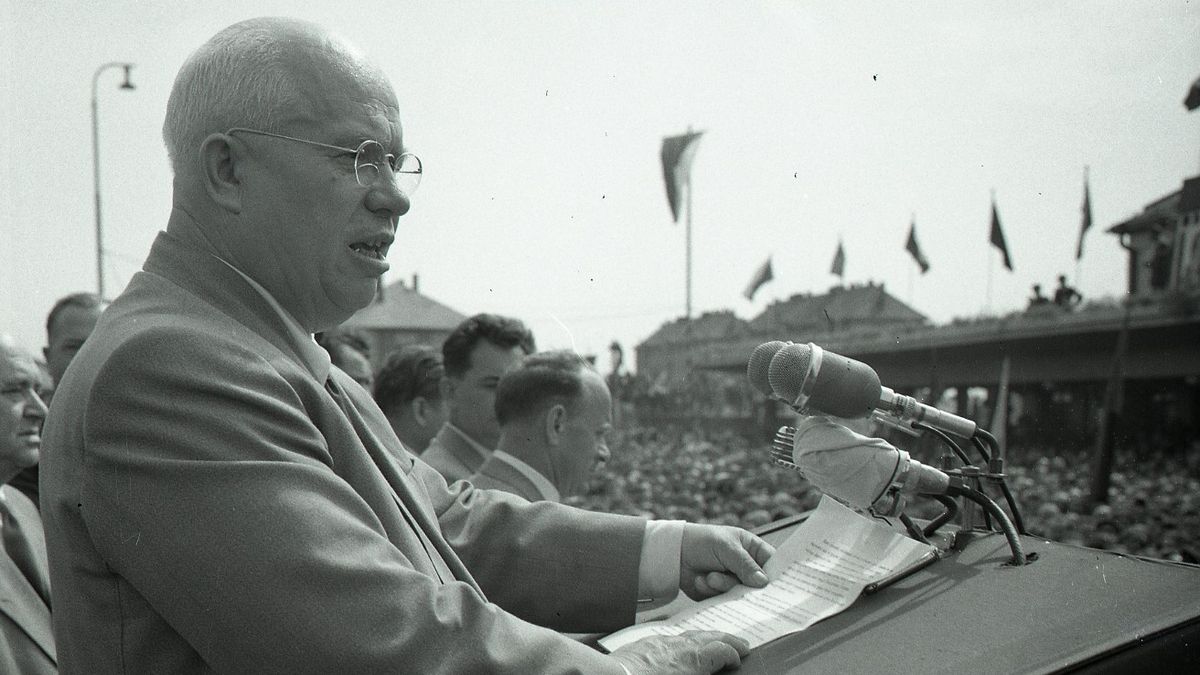 Rusko zařadilo Chruščovovu pravnučku na seznam zahraničních agentů