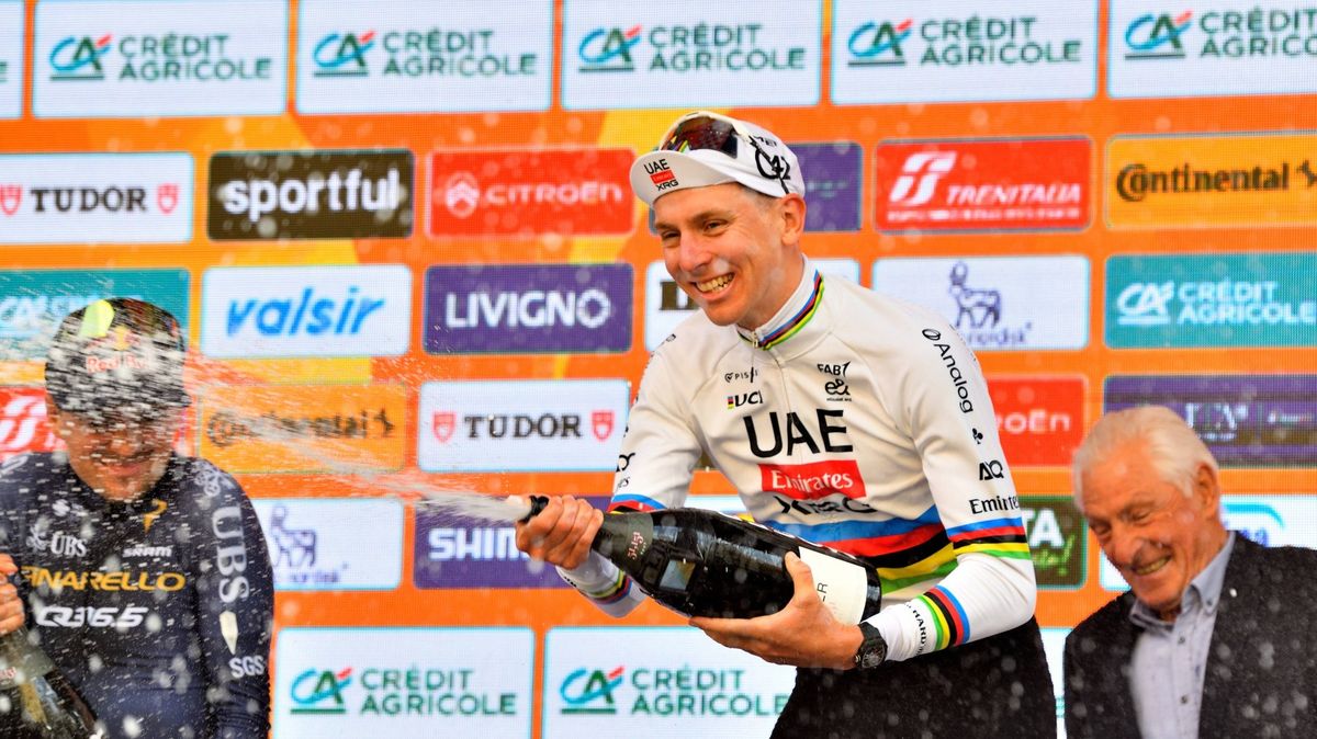 Cyklistický fenomén pokořil další metu. Teď má šanci vyrovnat se legendám