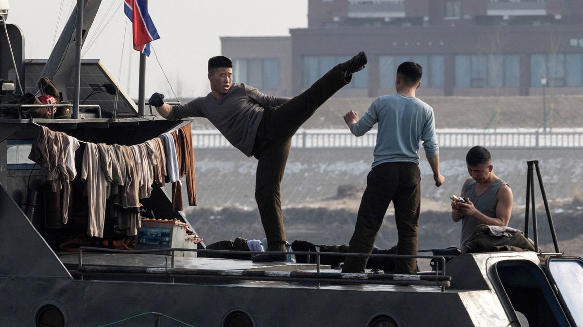 Unikátní pohled do Severní Koreje. Přes hranici je vidět i nová čtvrť