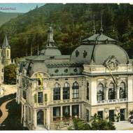 Kolorovaná pohlednice z roku 1910.