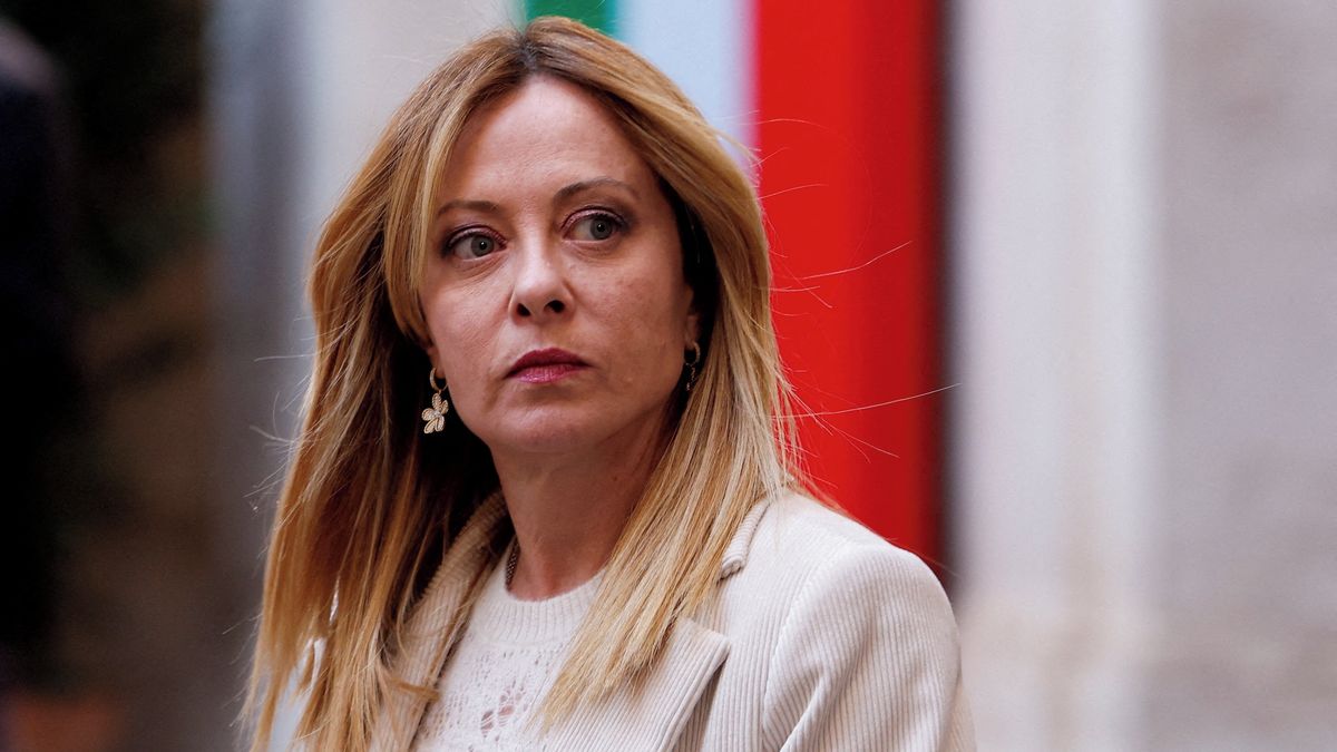 Aura neporazitelnosti se bortí. Meloniová zažila první velkou porážku