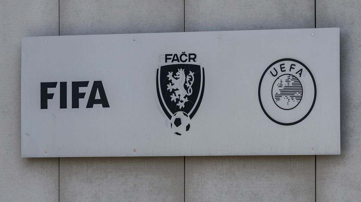 Žalobci žádají vazbu pro pět obviněných ve fotbalové kauze