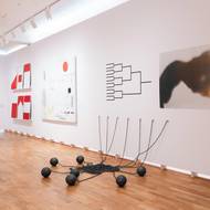 Pohled do stálé expozice České umění 20. století a jeho škatulky.