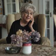 Božidara Turzonovová jako babička.