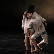 Pas de deux z baletu Le Parc. Na fotografii jsou Ida Frau a Gene David Goodman.