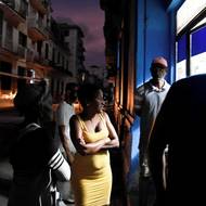 Výpadky elektřiny na ostrově jsou způsobeny nedostatkem paliva, ale také zastaralou a špatně udržovanou infrastrukturou.