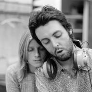 V této kapele s ním působila manželka, rocková fotografka Linda McCartney.