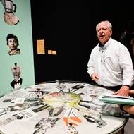 Přehlídka nazvaná The Battle Between Yes and No v Kunsthalle potrvá do 7. září. Na fotografii z vernisáže je William Kentridge.