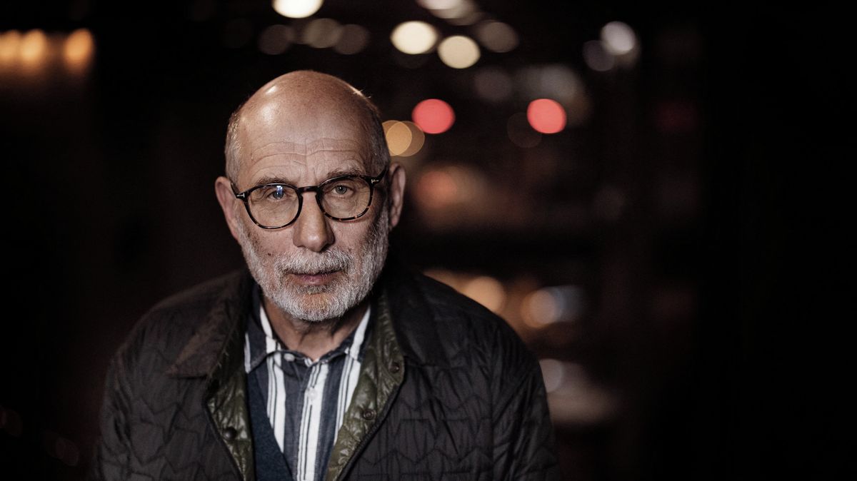 Jedno Rusko miluji, druhé nenávidím, říká slavný spisovatel, který nesmí domů