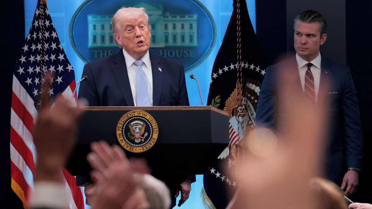 Írán podmínil mírové rozhovory s USA zastavením útoků