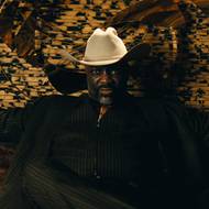 Adewale Akinnuoye-Agbaje jako Alamo Brown.