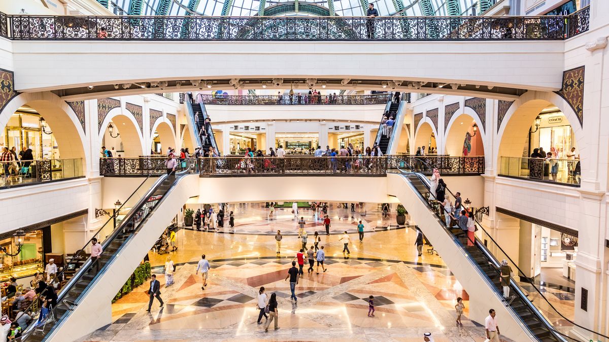 Válka kabelkám nesvědčí. Výrobci luxusu přicházejí o spolehlivé zákazníky